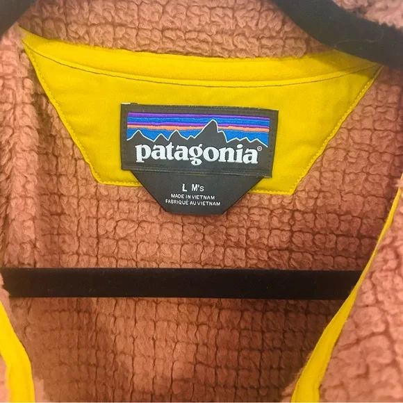 Patagonia Men’s Burl Red R2 TechFace Jacket - Picture 3 of 6